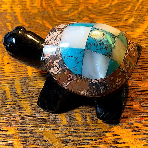 TURTLE BLACK OBSIDIAN CARVED CRYSTAL INLAY TURQUOISE MOTHER OF PEARL RHODOLITE - Picture 2 of 8